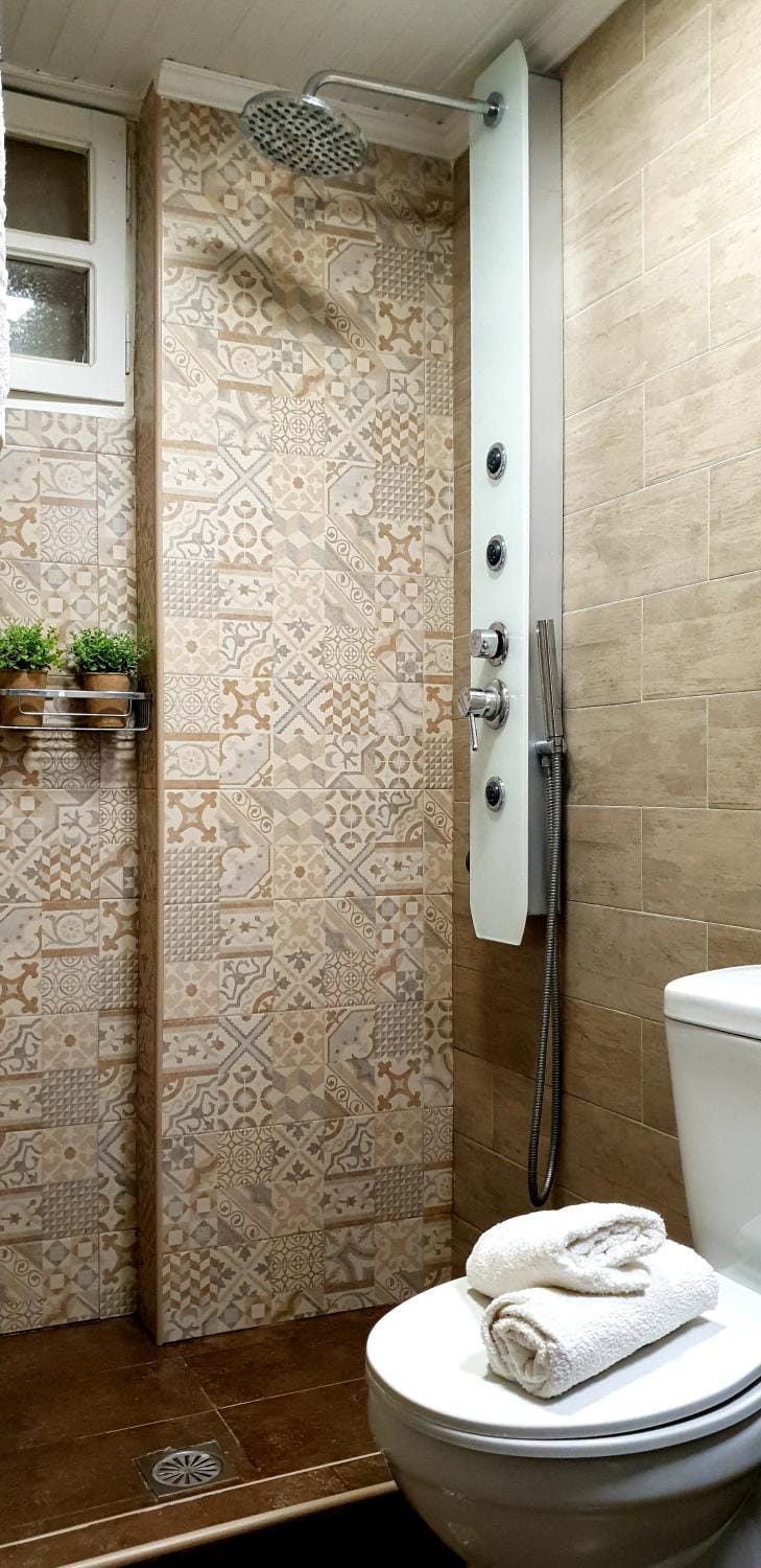 Shower, Toilet, Bathroom