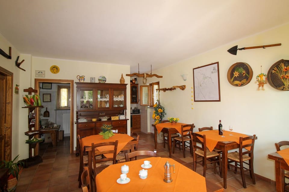Living room, Lounge or bar