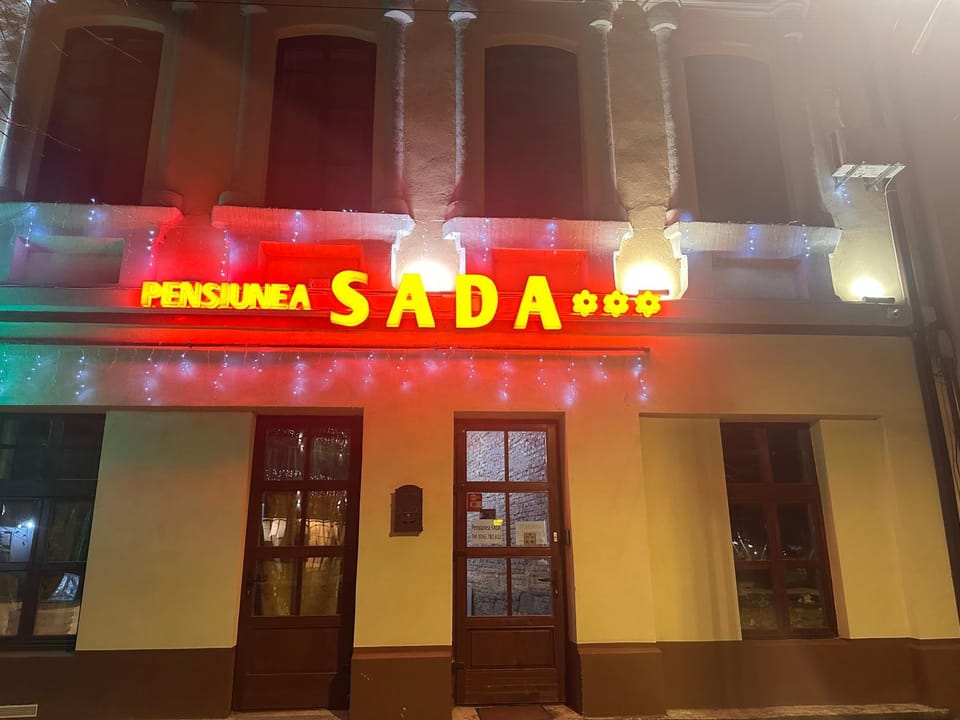 Pensiunea SADA Bed and Breakfast in Brașov County