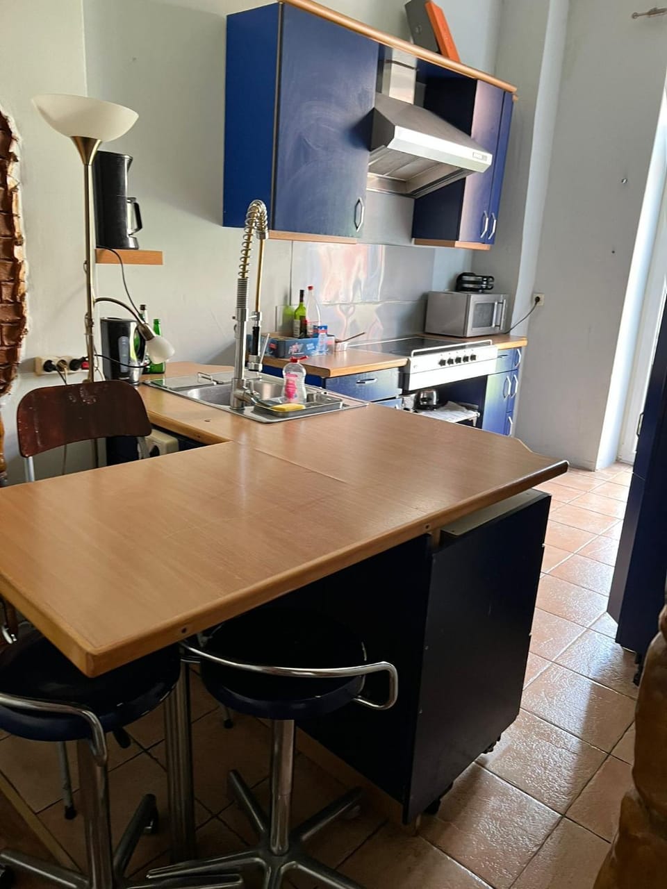 Communal lounge/ TV room, Coffee/tea facilities, Kitchen or kitchenette, Kitchen or kitchenette, Living room, Seating area, Dining area, Communal kitchen, minibar, pet friendly, stove, kitchen