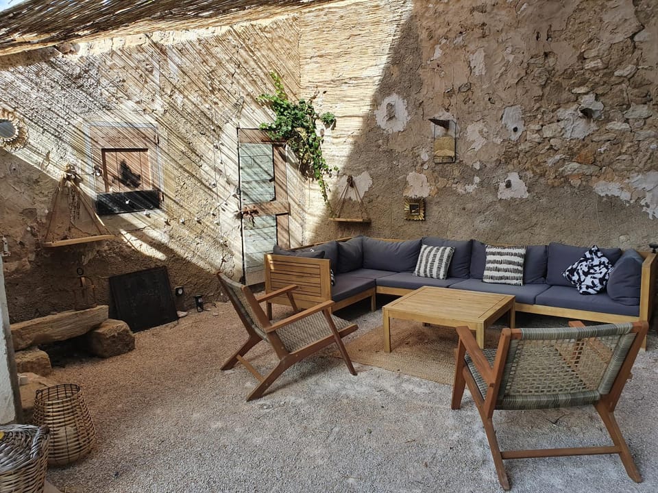 Mas de Mazan House in Mazan