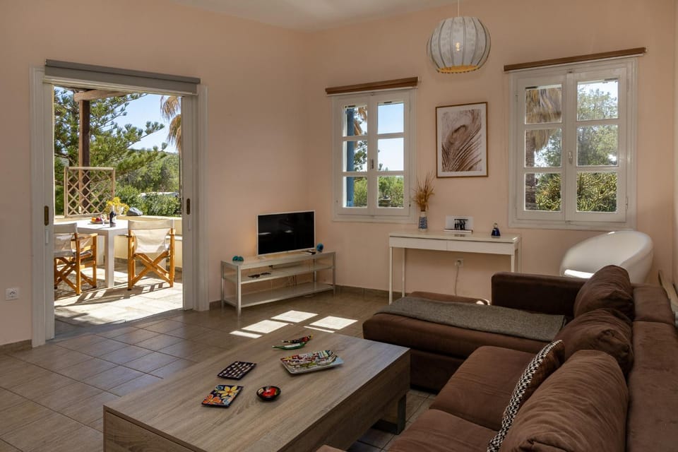 So close to the sea House in Decentralized Administration of the Aegean