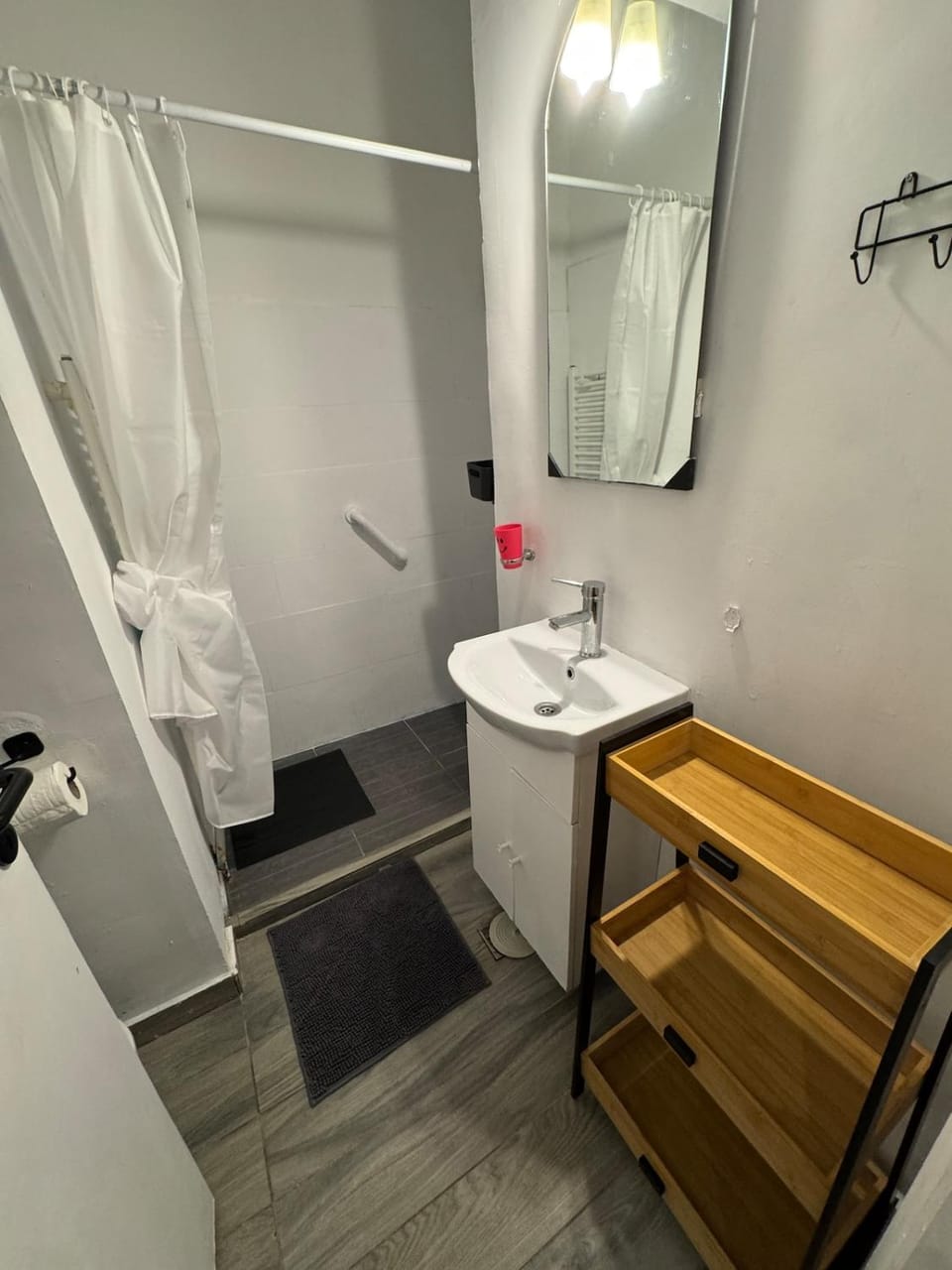 Διαμέρισμα Αθήνα 100μ Metro Apartment in Athens