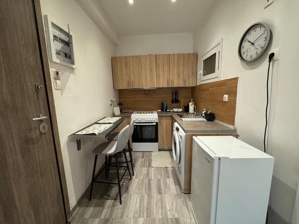 Διαμέρισμα Αθήνα 100μ Metro Apartment in Athens