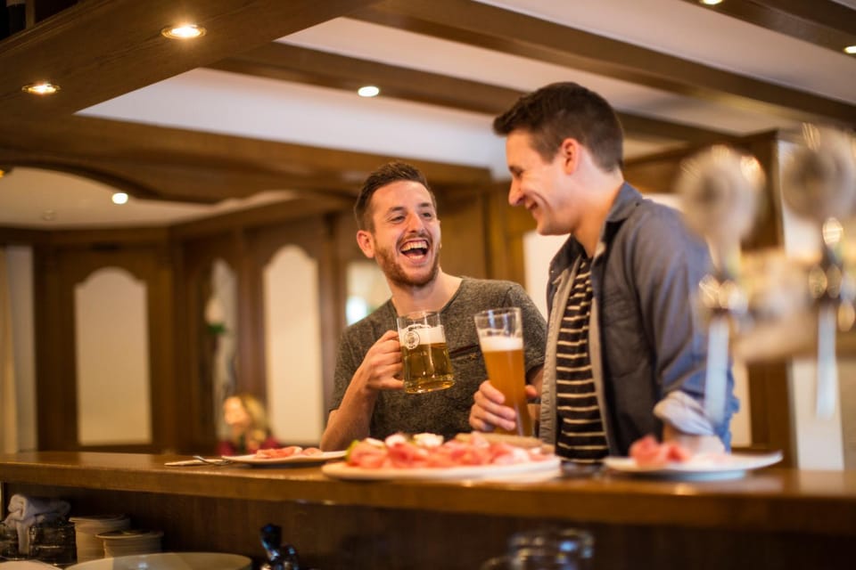 Lounge or bar, Food and drinks, Food