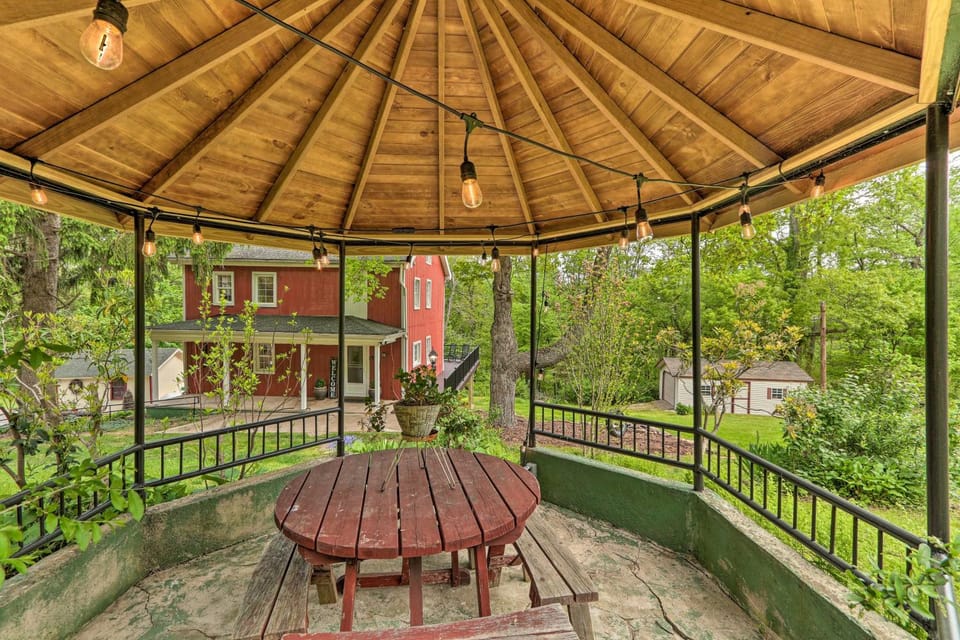 The Millersburg Mountain House Getaway w/ Gazebo! House in Pennsylvania