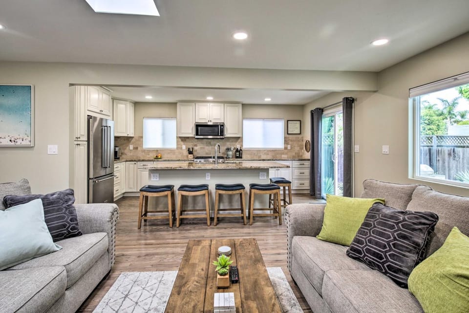 Coastal Carlsbad Home: 1 Mi to Beach & Downtown House in Carlsbad