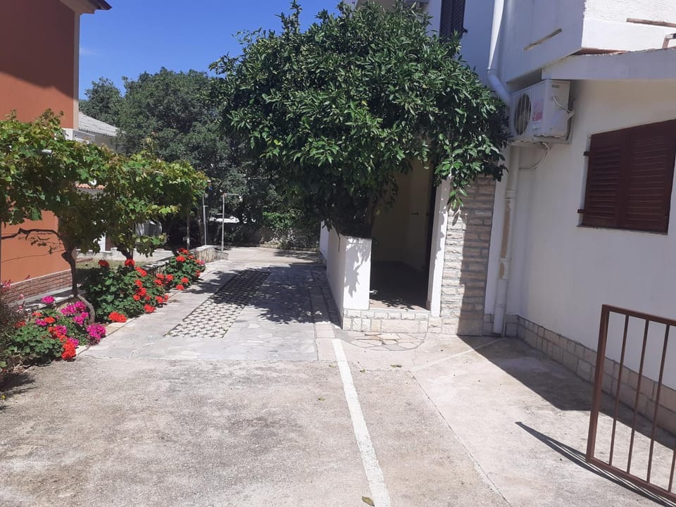 Apartmani Karuza Apartment in Novalja