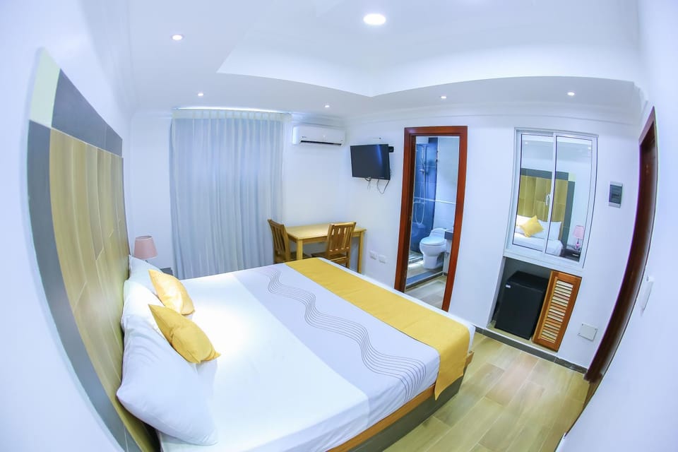 Bed, Bathroom, Photo of the whole room, Bedroom