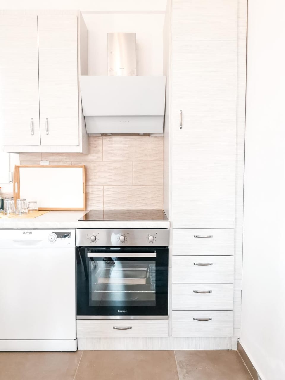 Coffee/tea facilities, Kitchen or kitchenette