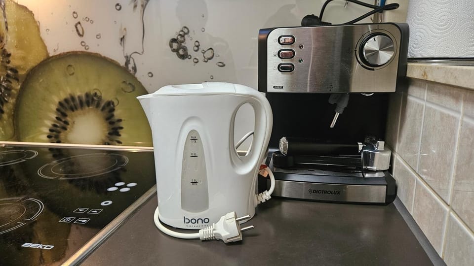 Coffee/tea facilities, Other, Breakfast