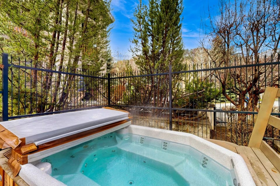Wood River Condo Apartment in Ketchum