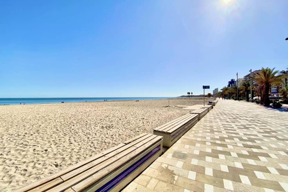 Nereo 7 Primera Linea de Playa San Juan Piscina, Parking wifi Inmobiliaria Leo Apartment in Alicante