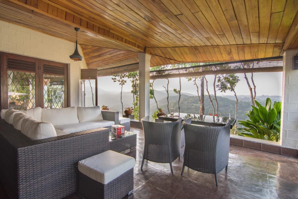 Balcony/Terrace, Living room, Mountain view, River view