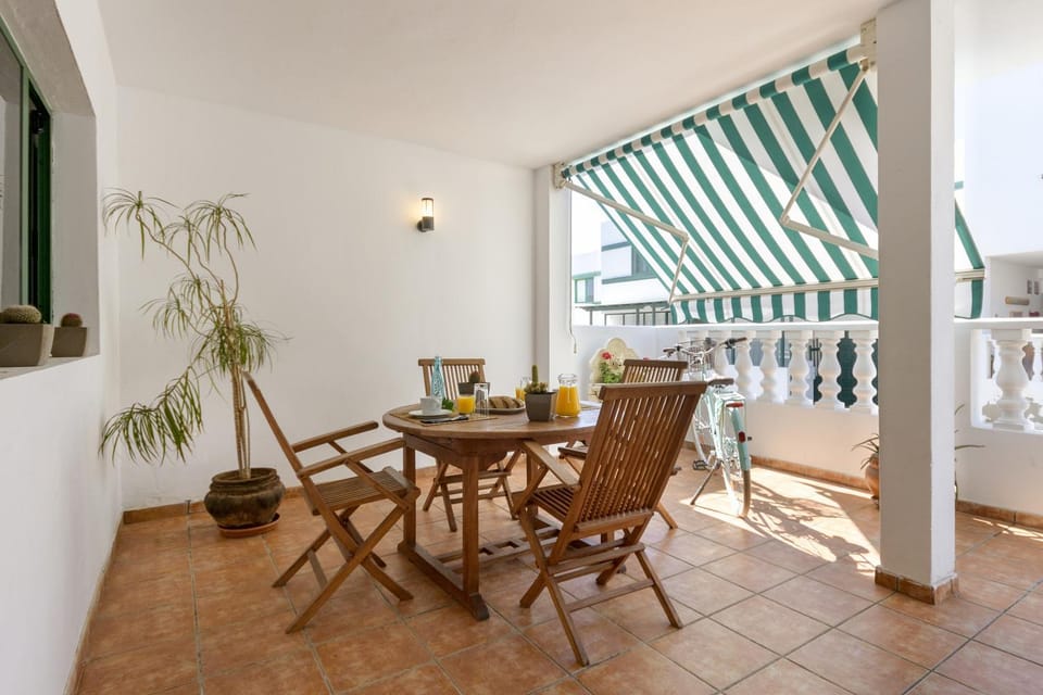 Day, View (from property/room), Balcony/Terrace, Balcony/Terrace, Dining area