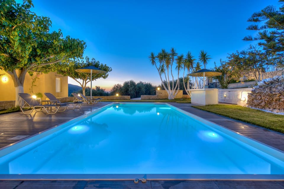 Nautilus Villa - Private Pool House in Crete