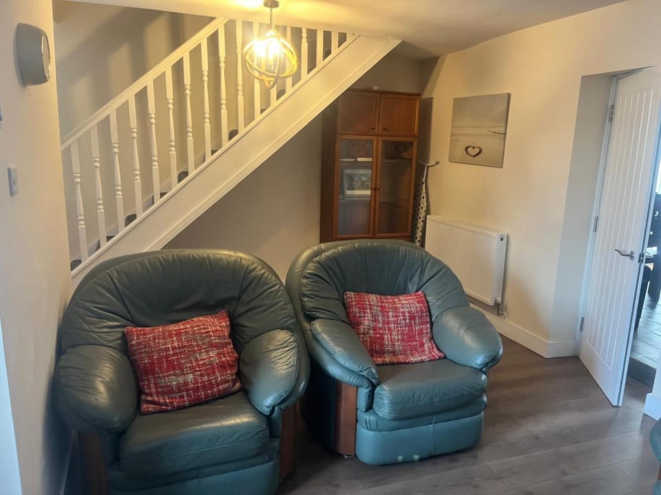 Rj s house Apartment in Wales