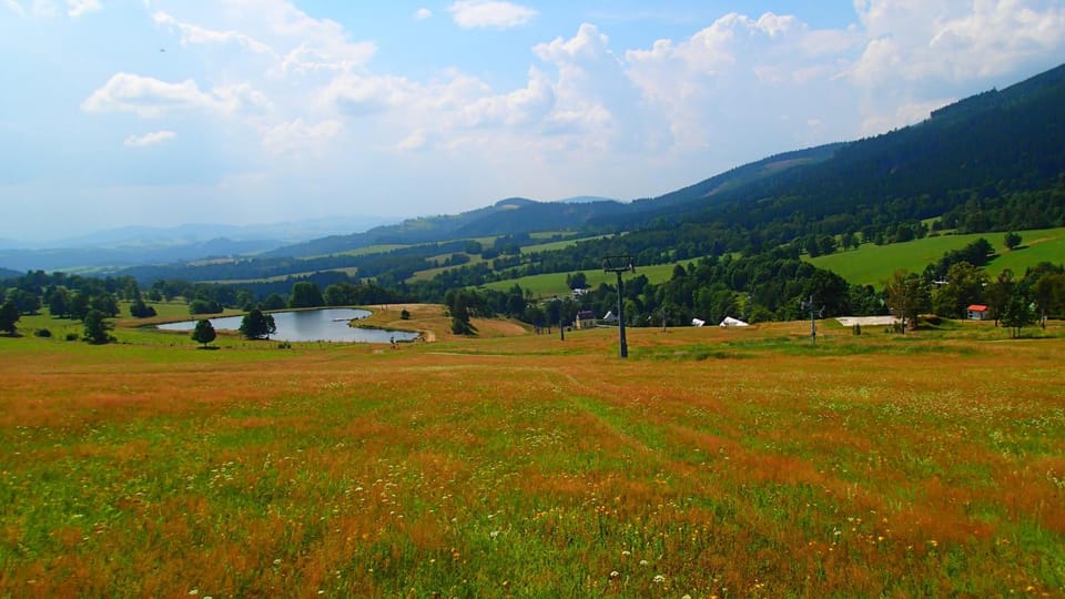 Neighbourhood, Natural landscape, Fishing, Horse-riding, Skiing, Hiking