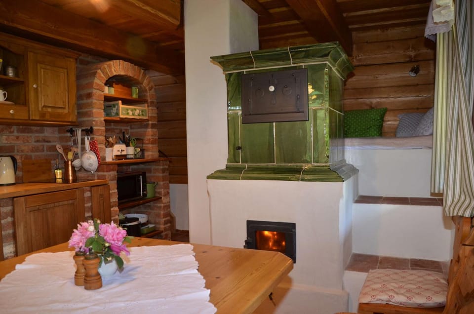 Coffee/tea facilities, Kitchen or kitchenette, Dining area