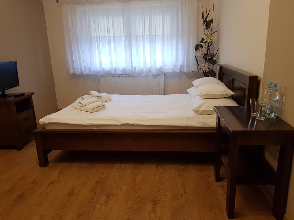 Dworek Saski Inn in Masovian Voivodeship