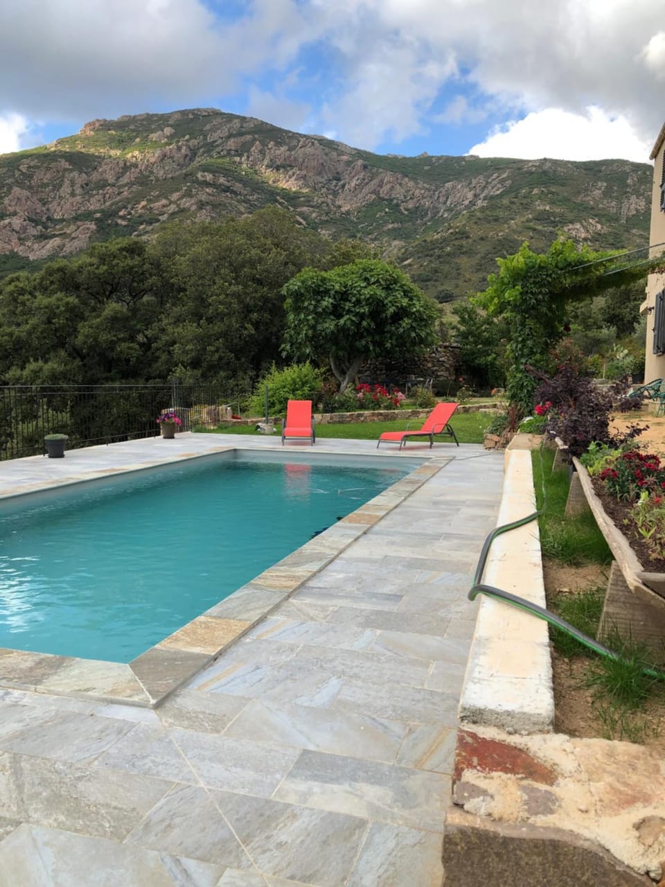 Mountain view, Swimming pool