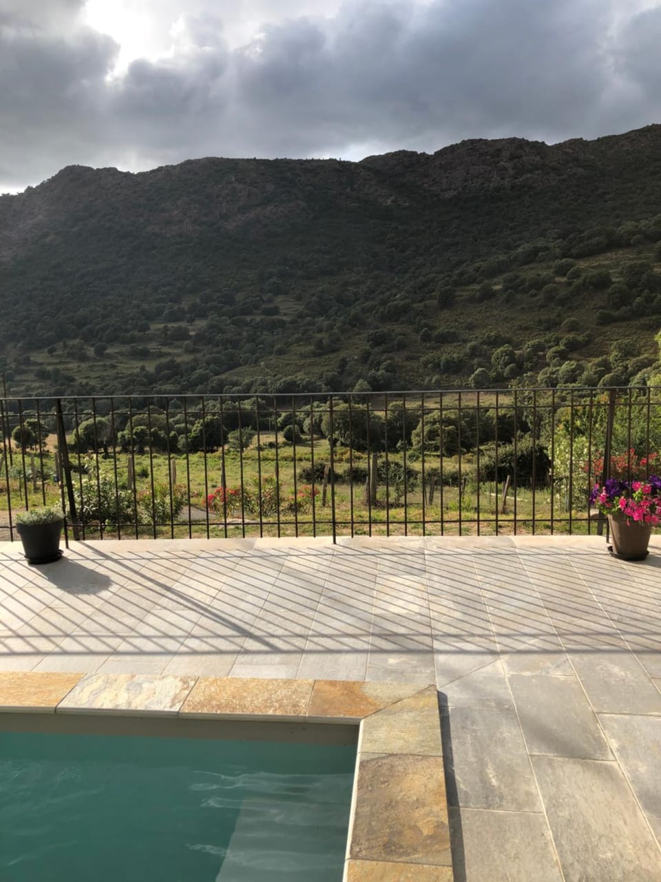 Balcony/Terrace, Mountain view