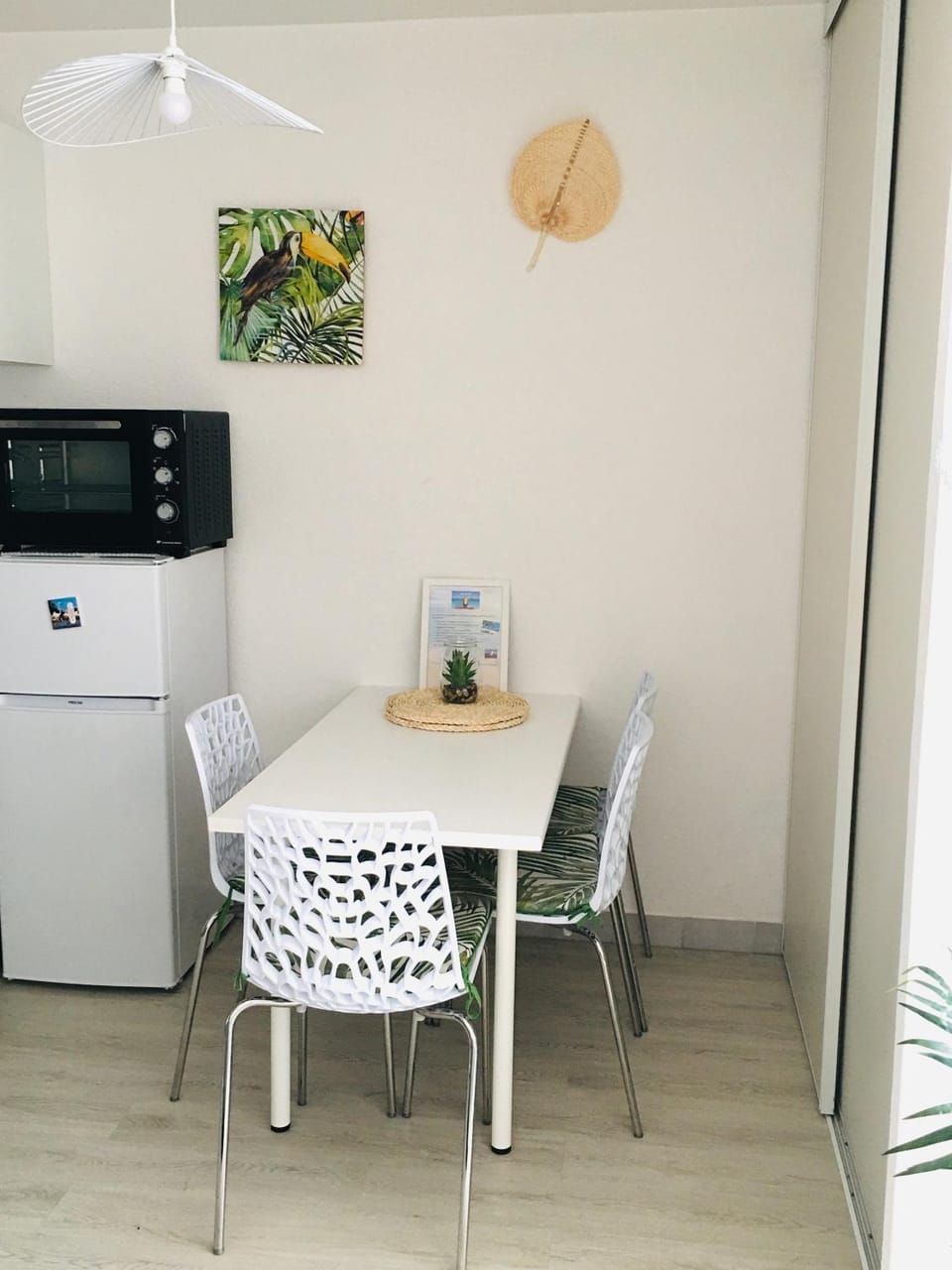 studio cosy et moderne au couchant situé 150m de la plage -avec PARKING GRATUIT PRIVE - 25m2 - climatisé - balcon - wifi gratuit Apartment in La Grande-Motte