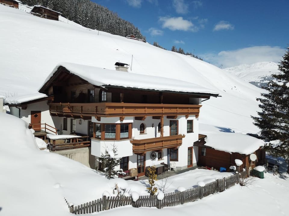 Property building, Winter