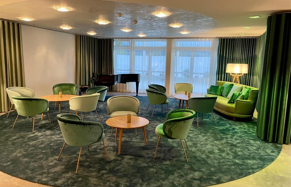 Lobby or reception, Internal: Not applicable to any particular room