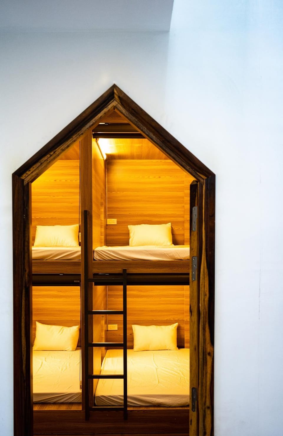 Bed, Photo of the whole room, Bedroom, bunk bed