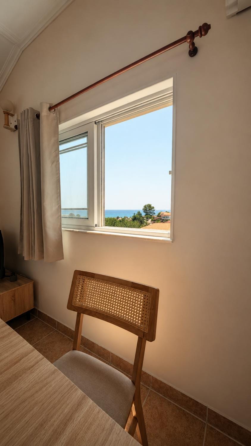 Living room, Dining area, Garden view, Garden view, Mountain view, Sea view