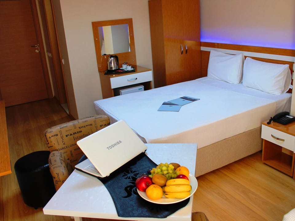 Bed, Photo of the whole room