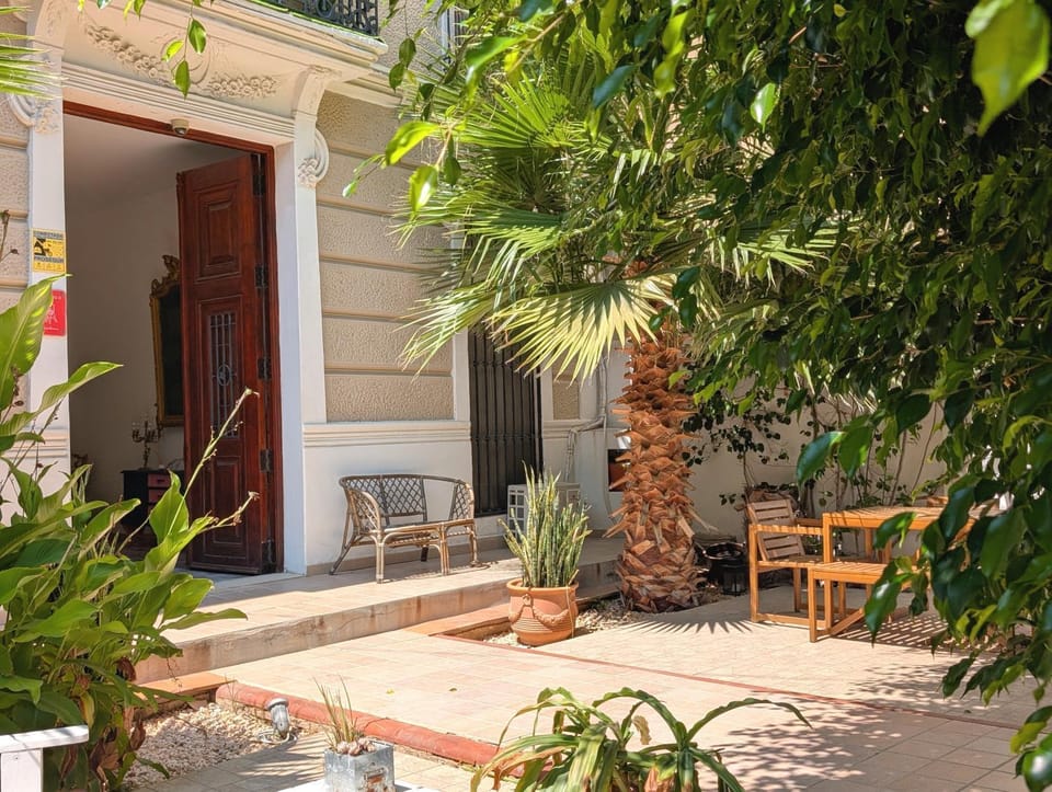 Property building, Facade/entrance