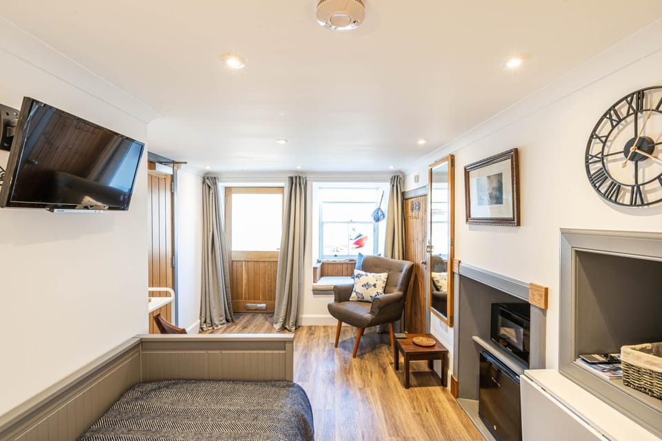 Old Rope Store Apartment in Pittenweem