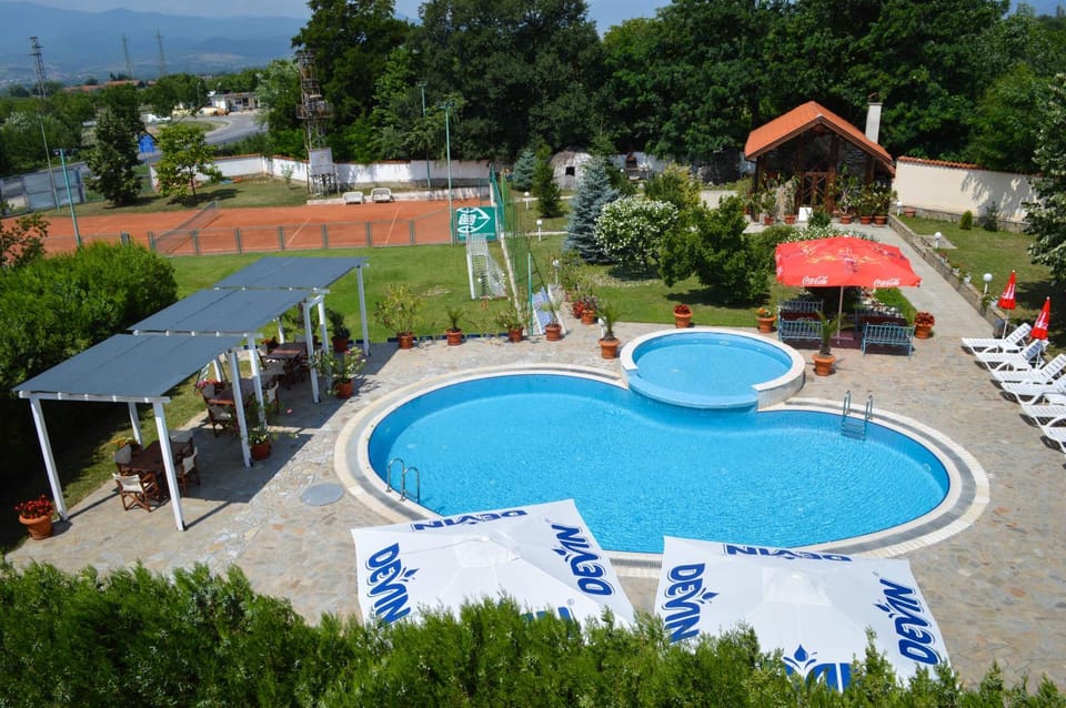 BBQ facilities, Garden, Area and facilities, Swimming pool