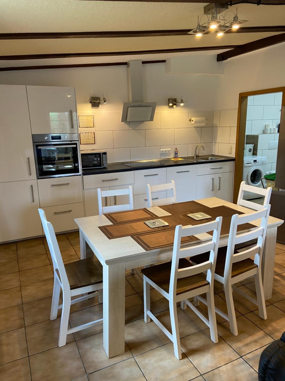 Kitchen or kitchenette, Dining area, dishwasher, minibar, pet friendly, stove