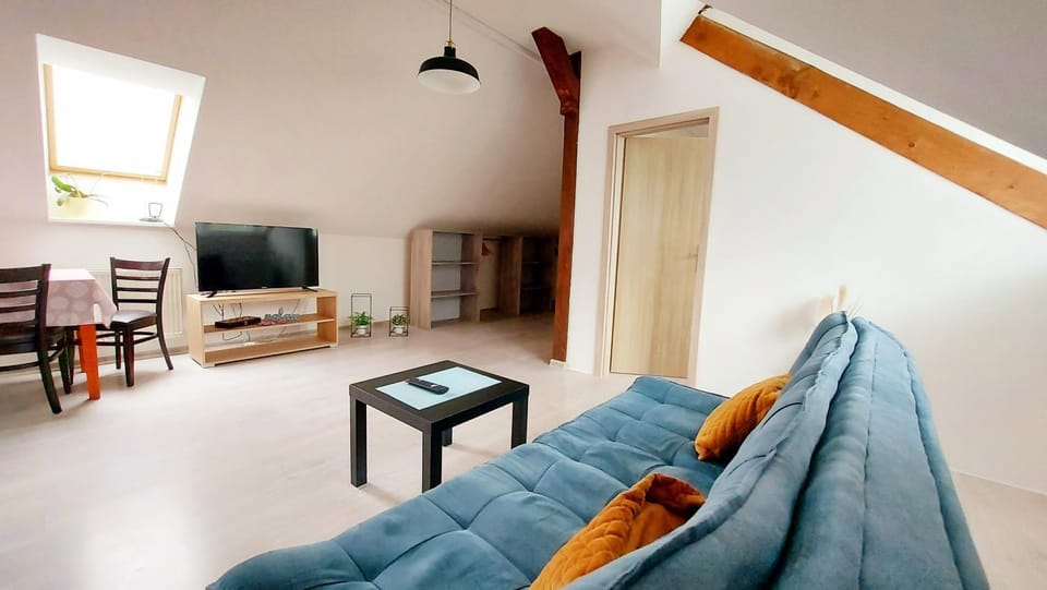 Apartmán pre 5 osôb, 2 spálne, Banská Bystrica Podlavice 24h self checkin Apartment in Slovakia