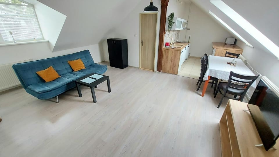 Apartmán pre 5 osôb, 2 spálne, Banská Bystrica Podlavice 24h self checkin Apartment in Slovakia