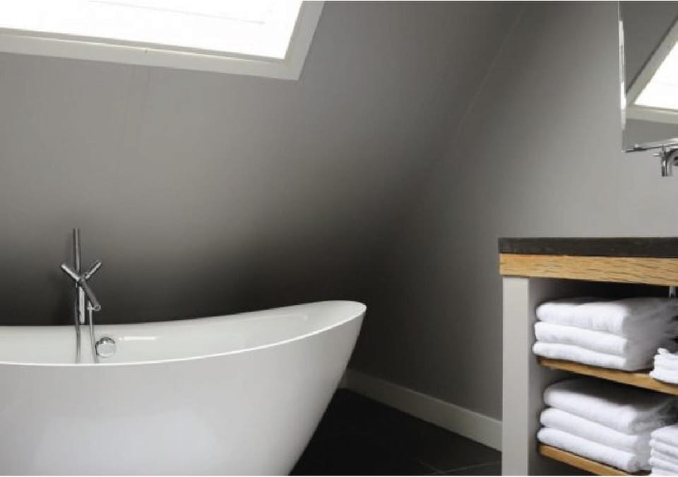 Bathroom, Bath