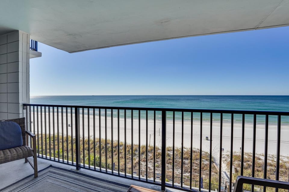 Oceanfront PCB Condo: Steps to Private Beach! House in Lower Grand Lagoon