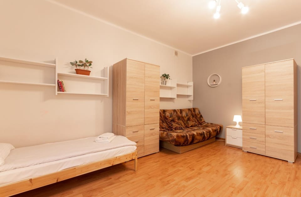 Bed, Seating area, Bedroom, wardrobe