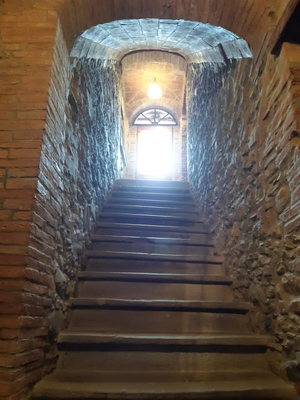 Attic with balcony at Locanda del Capo Farm Stay in Capannori
