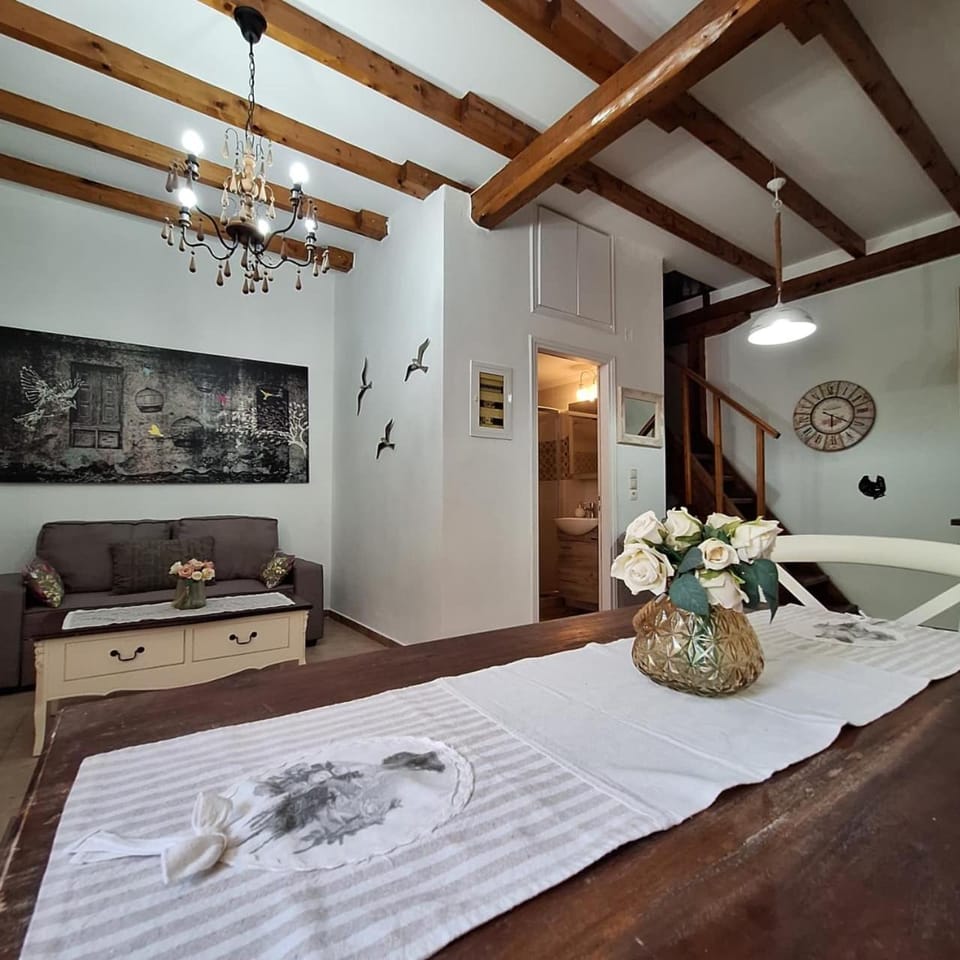 Living room, Photo of the whole room, Seating area, Dining area
