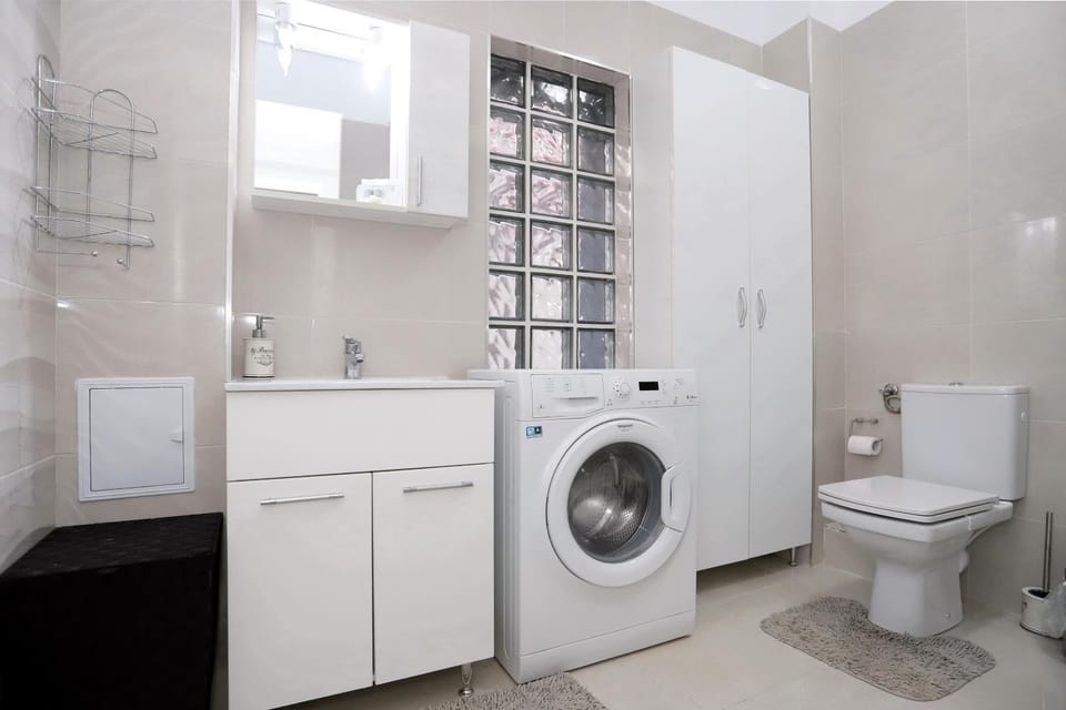 Toilet, Bathroom