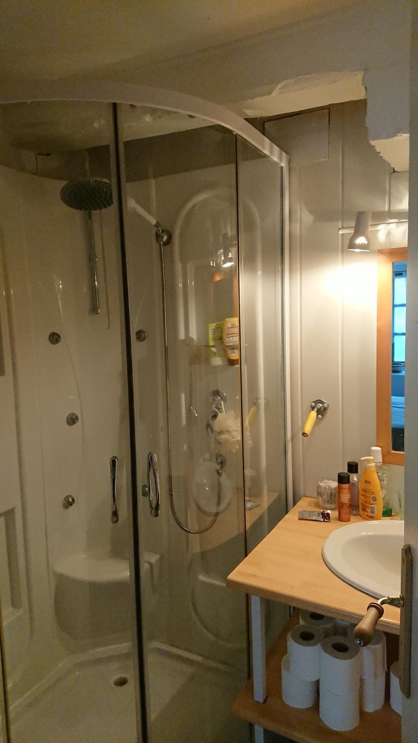 Shower, Bathroom