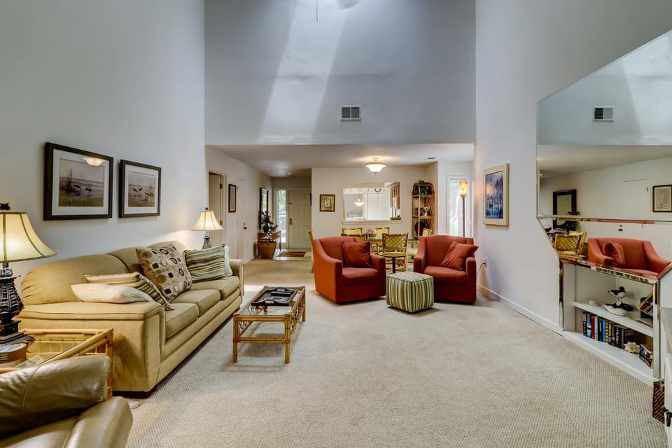 Near the Beach!! Great location and great views!! Bikes & Beach Gear included House in Hilton Head Island