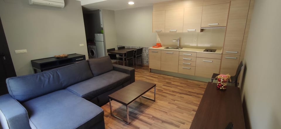 Kitchen or kitchenette, Living room, Dining area, air conditioner