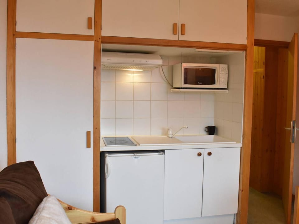 Studio cosy à Meribel, aux pieds des pistes, proche des commerces et restaurants, pour 2 personnes - FR-1-180-542 Apartment in Les Allues