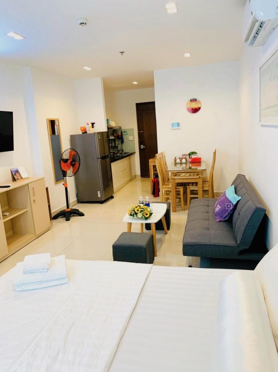 Sky Center Near Airport Apartment in Ho Chi Minh City