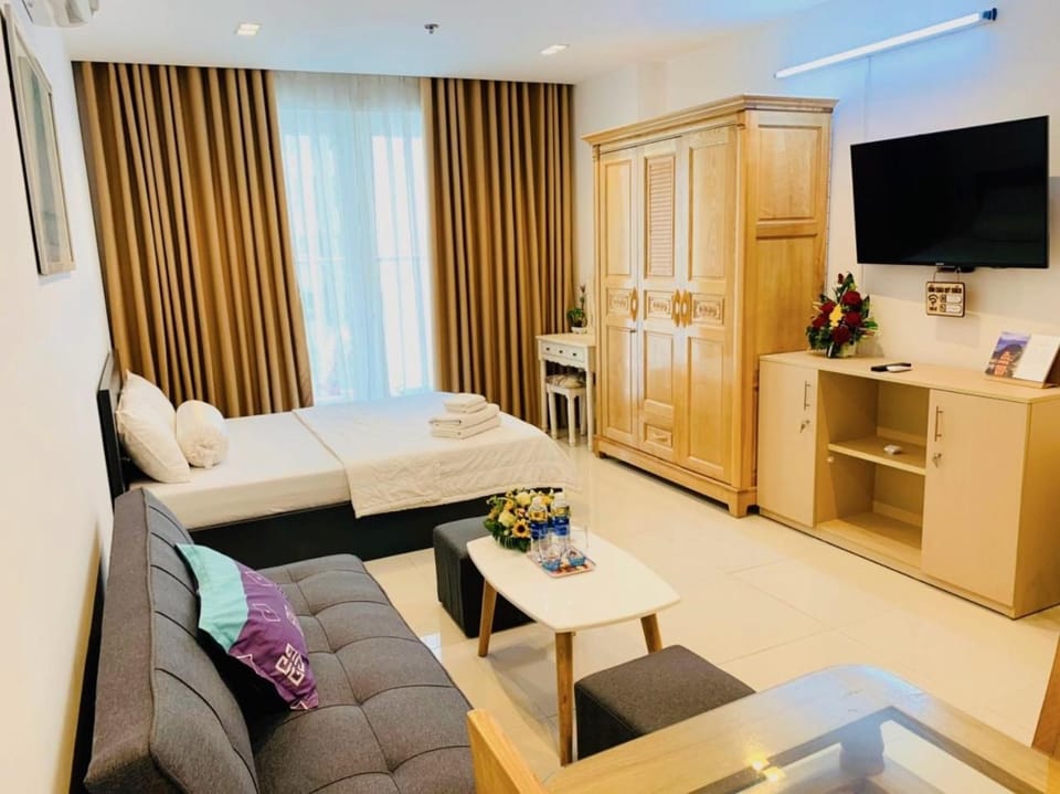 Sky Center Near Airport Apartment in Ho Chi Minh City
